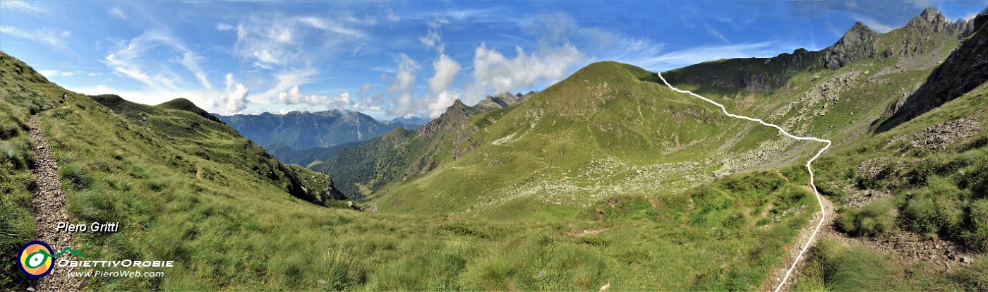 17 Seguito sent. 101 per poi Imboccare sentierino a dx in traverso per il Monte di Sopra.jpg